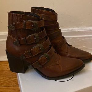 Steve Madden prairie buckle boot